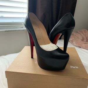 Christian Louboutin - Daffodile Size 38